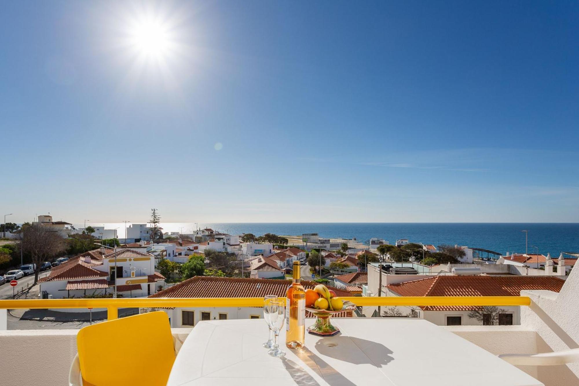 Typical T2 In Albufeira W/ Balcony By Lovelystay Buitenkant foto
